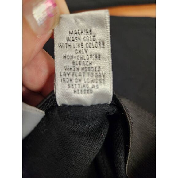 Chico's size 1 black 5 pocket stretch pants. Measures approx 32 waist, 31 inseam - Picture 7 of 8